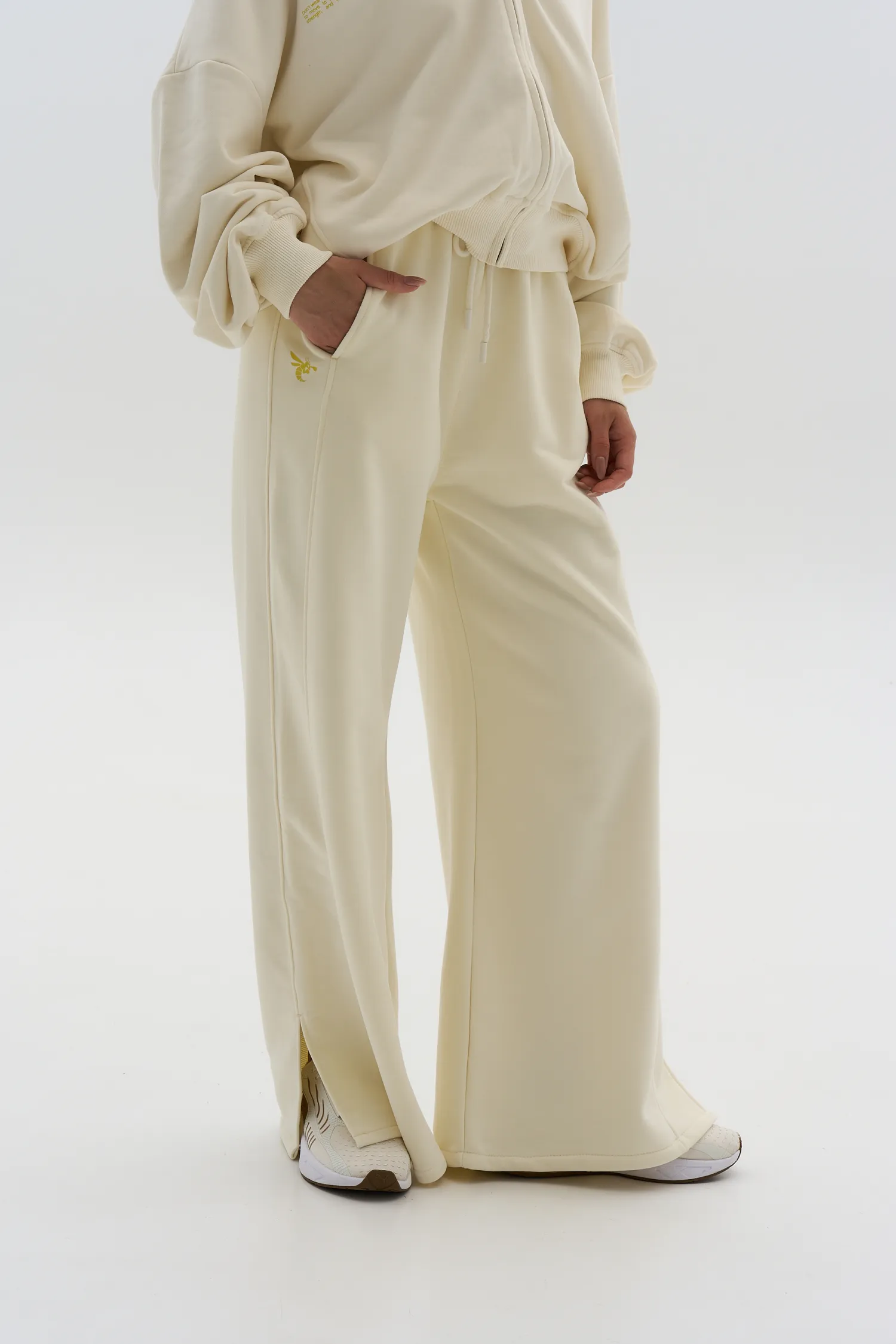 Women’s Sweatpants Discipline — Champagne