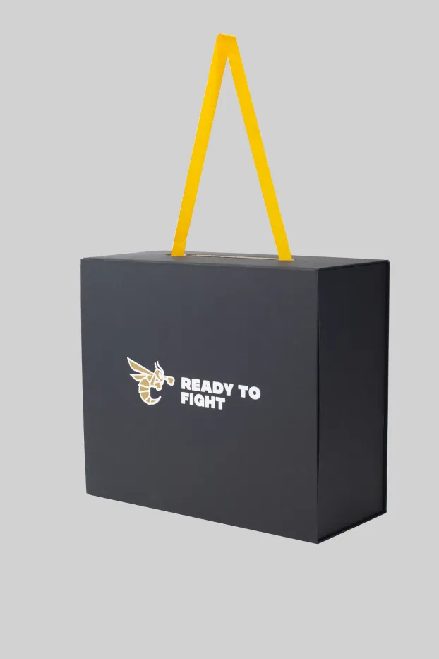 Große Geschenkbox – RTF Edition – Schwarz – 100% Karton – Ready To Fight (RTF)